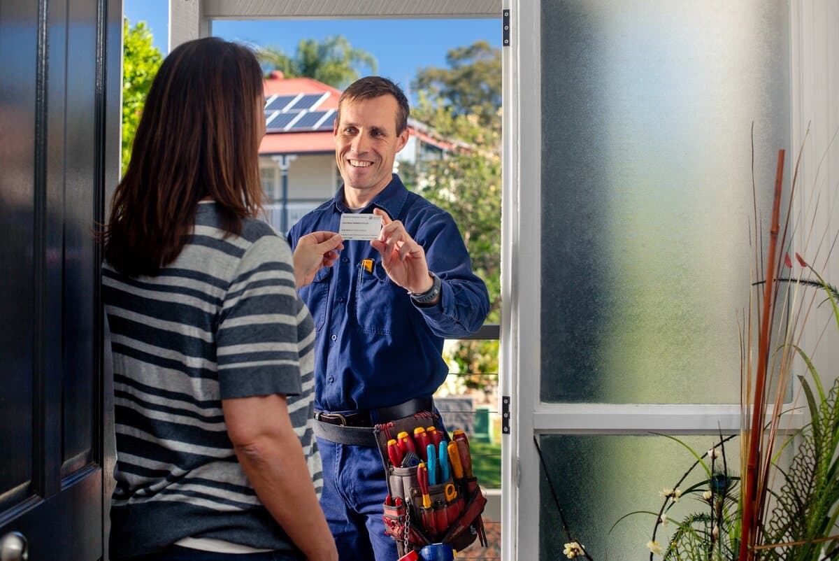 How to Find a Licensed Electrician (Checklist)