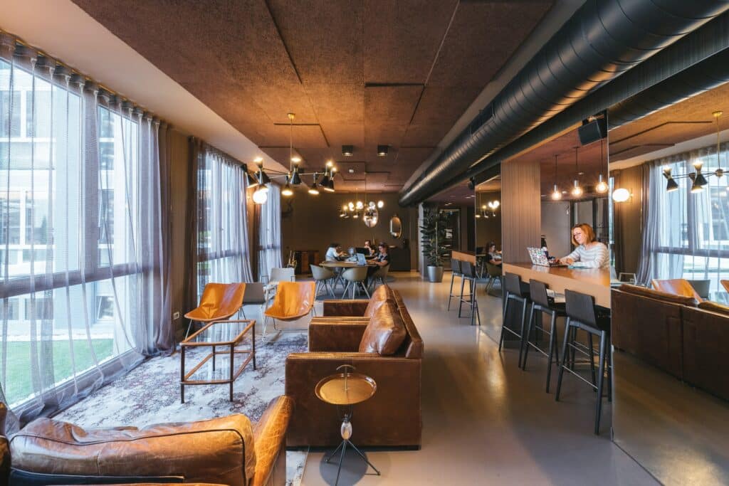 How to Choose a Commercial Electrician for a Cafe, Retail, or Office Fit-Out