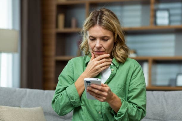 How to Describe an Electrical Fault Over the Phone — A 30-Second Script